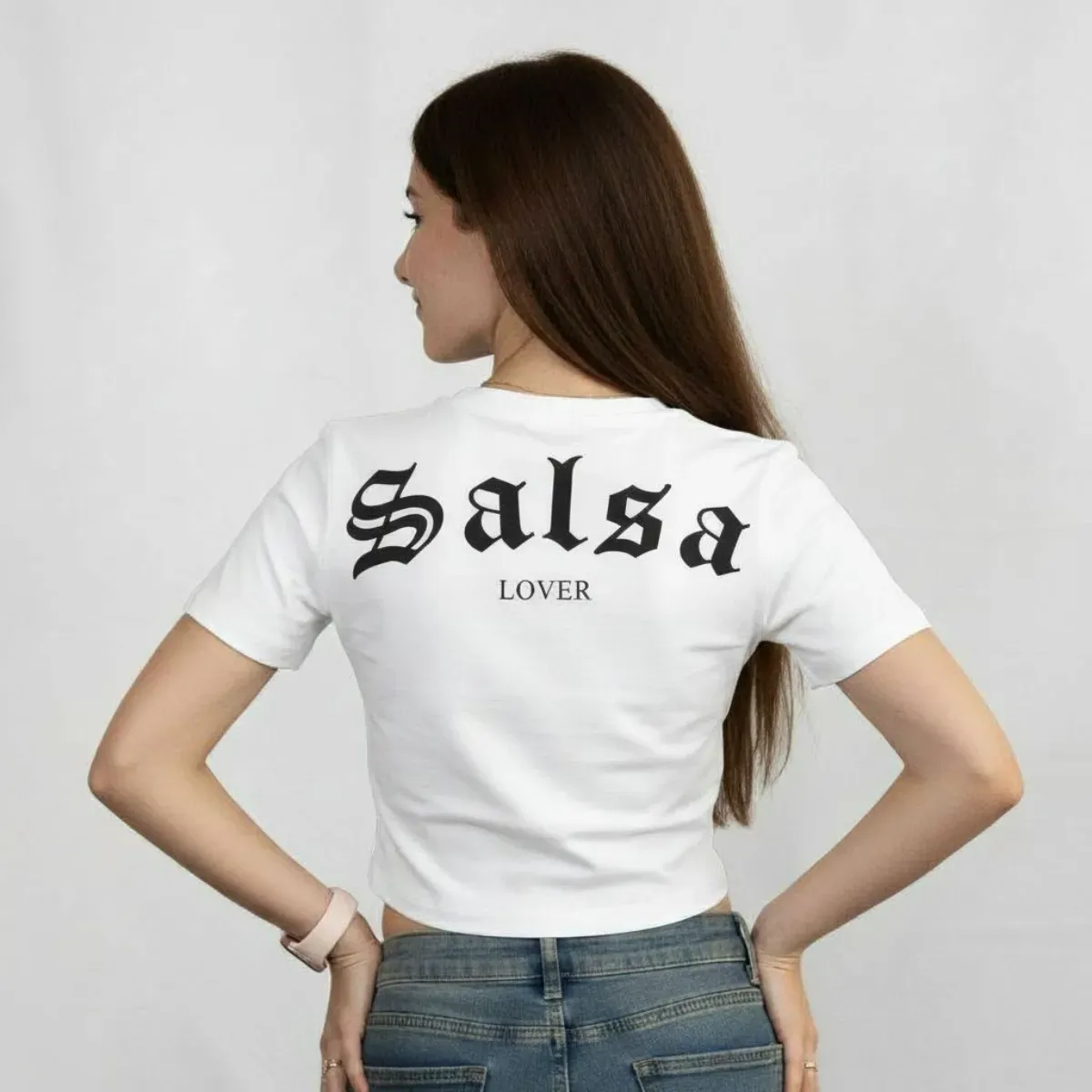 Top Salsa Lover blanco, vista de espalda con el diseño Salsa Lover en negro